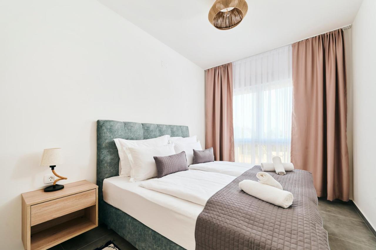 Apartments San Maris อูมัค ภายนอก รูปภาพ