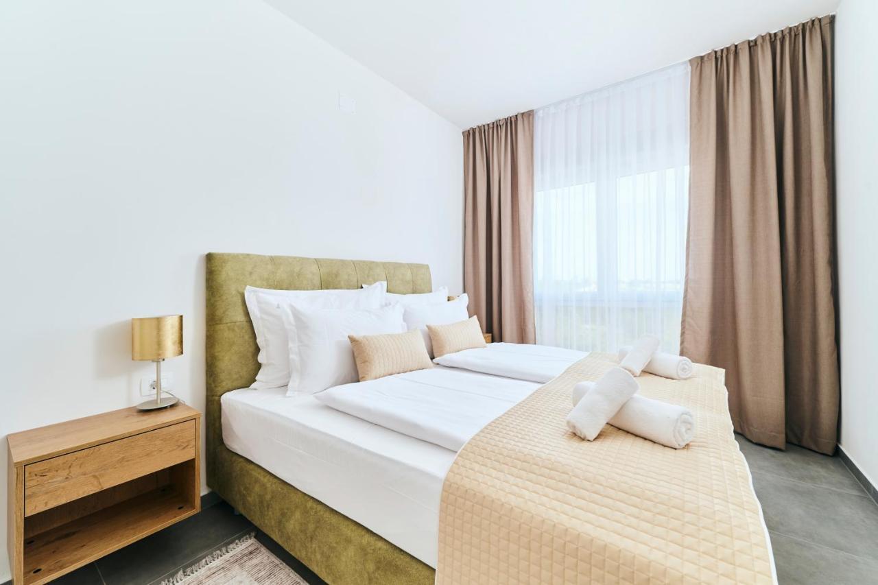 Apartments San Maris อูมัค ภายนอก รูปภาพ